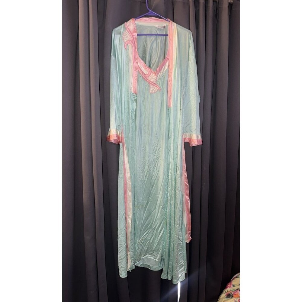 VTG 1970s Vanity Fair Gown And Robe Set Pink Maxi Pastel Nylon Sz Small USA
